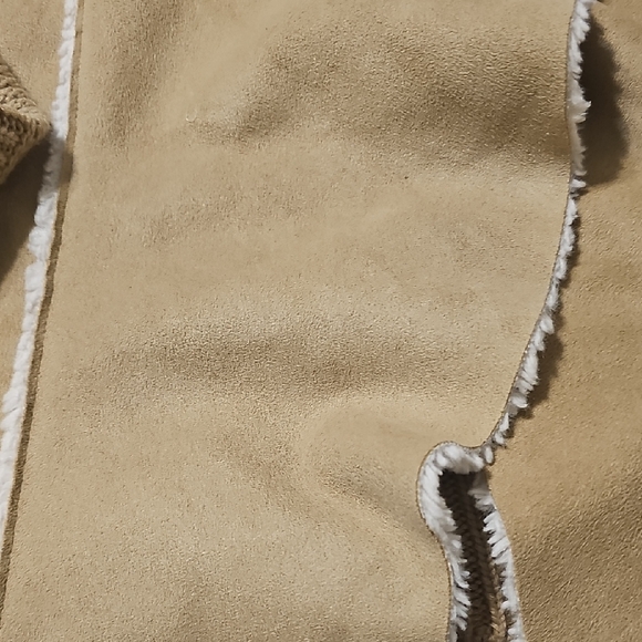 Knox Rose Tan Knit with Cream Shearling Accent - Picture 3 of 5